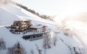 Apartments Landhaus Saalbach